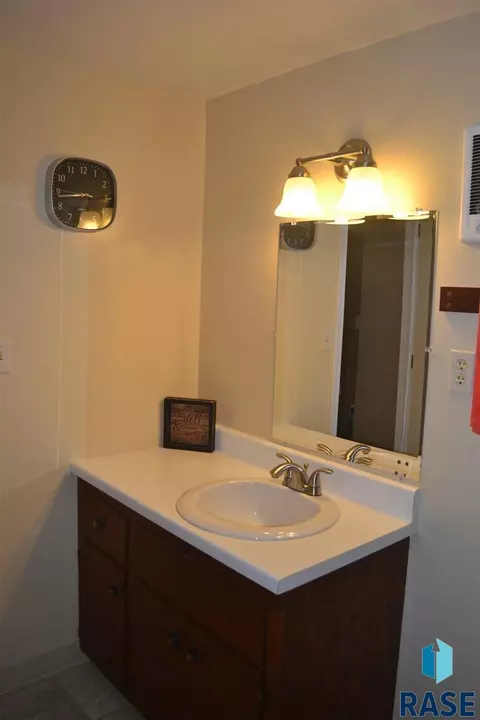 183 E 2nd St, Parker, SD 57053 photo 18