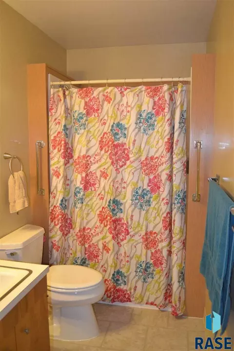 183 E 2nd St, Parker, SD 57053 photo 11