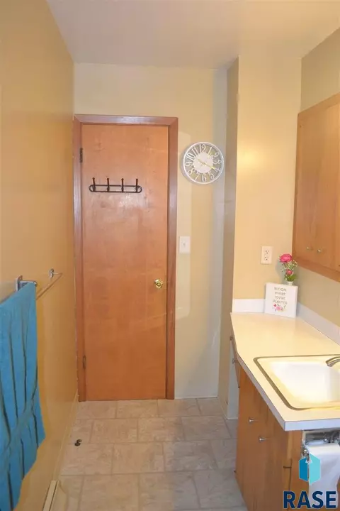 183 E 2nd St, Parker, SD 57053 photo 12