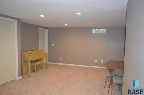 183 E 2nd St, Parker, SD 57053 photo 15