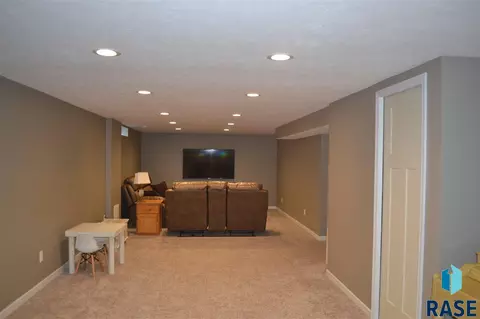 183 E 2nd St, Parker, SD 57053 photo 16
