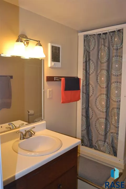 183 E 2nd St, Parker, SD 57053 photo 19