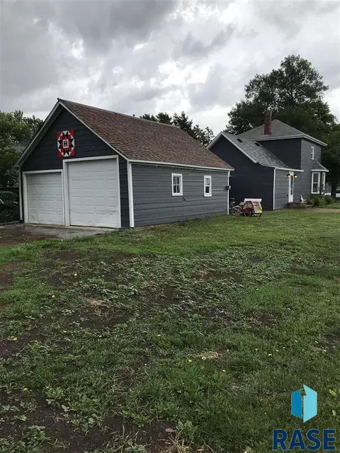 121 S Blanche Ave, Madison, SD 57042 photo 32