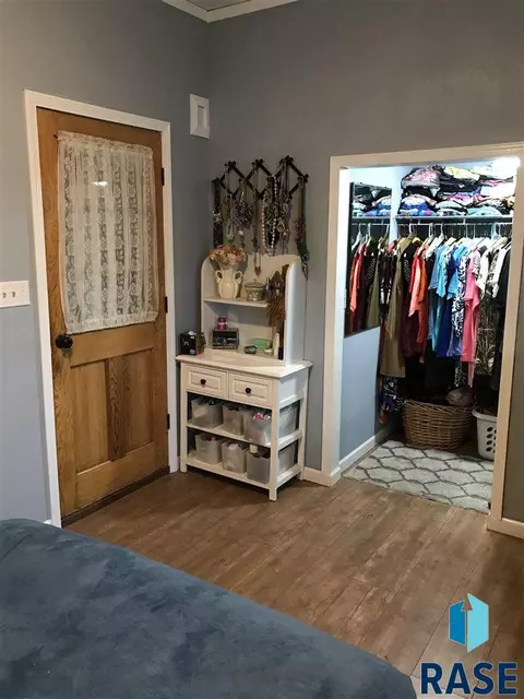 121 S Blanche Ave, Madison, SD 57042 photo 7