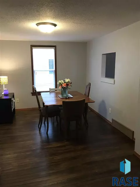 121 S Blanche Ave, Madison, SD 57042 photo 12