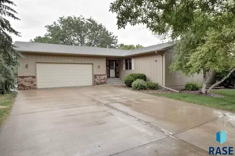 1608 E Cedar St, Brandon, SD 57005 photo 2