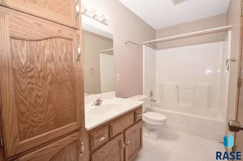 1608 E Cedar St, Brandon, SD 57005 photo 23