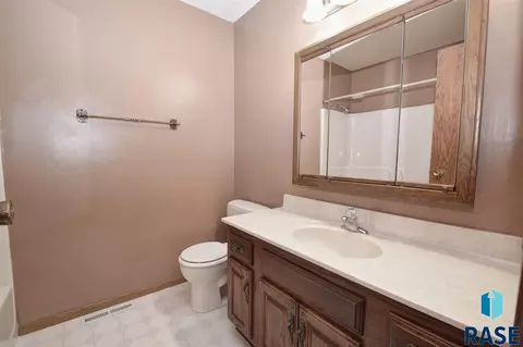 1608 E Cedar St, Brandon, SD 57005 photo 16