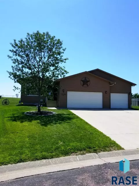 511 Caitlin Ave, Baltic, SD 57003 photo 22