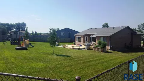 511 Caitlin Ave, Baltic, SD 57003 photo 16