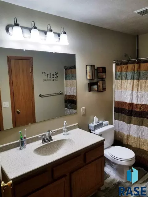 511 Caitlin Ave, Baltic, SD 57003 photo 9