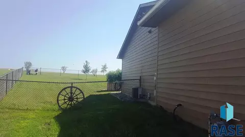 511 Caitlin Ave, Baltic, SD 57003 photo 20