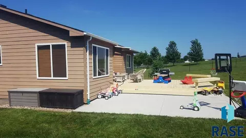 511 Caitlin Ave, Baltic, SD 57003 photo 18