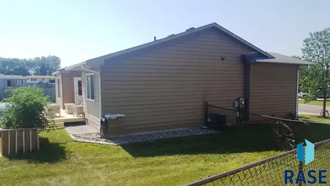 511 Caitlin Ave, Baltic, SD 57003 photo 15