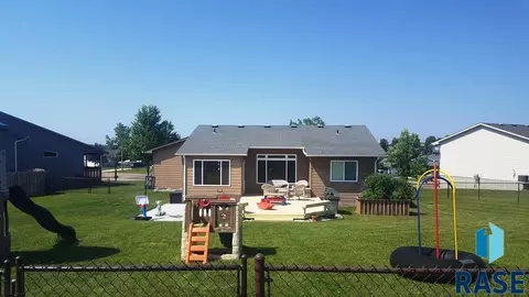 511 Caitlin Ave, Baltic, SD 57003 photo 17