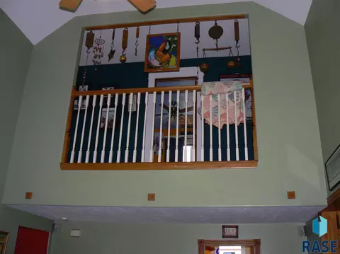219 N Spring Ave, Sioux Falls, SD 57104 photo 4