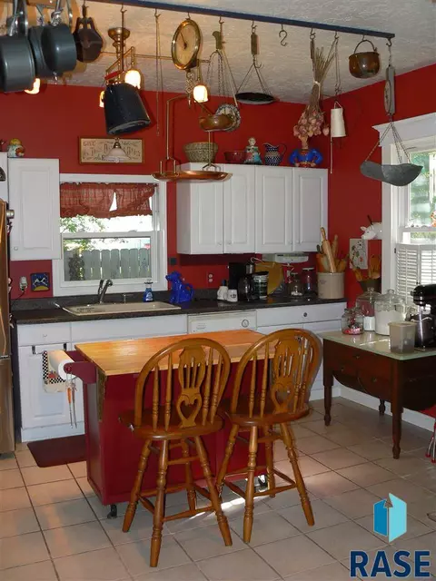 219 N Spring Ave, Sioux Falls, SD 57104 photo 13