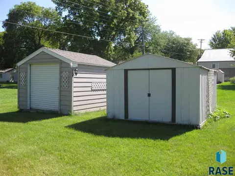 300 E 2nd St, Colton, SD 57018 photo 20