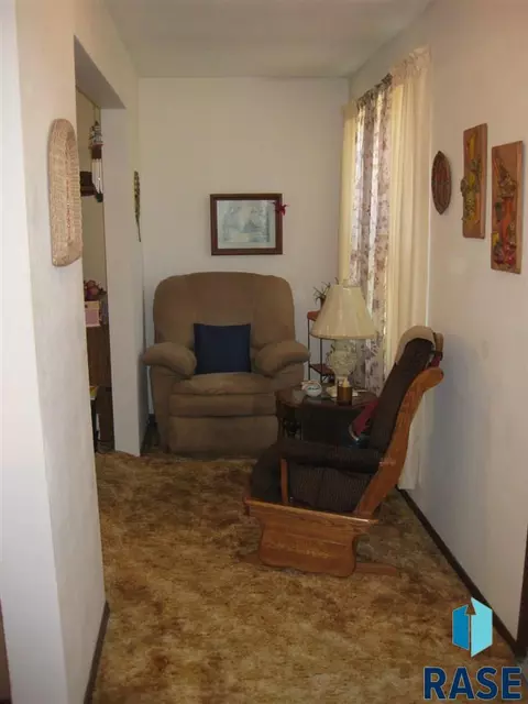 300 E 2nd St, Colton, SD 57018 photo 7