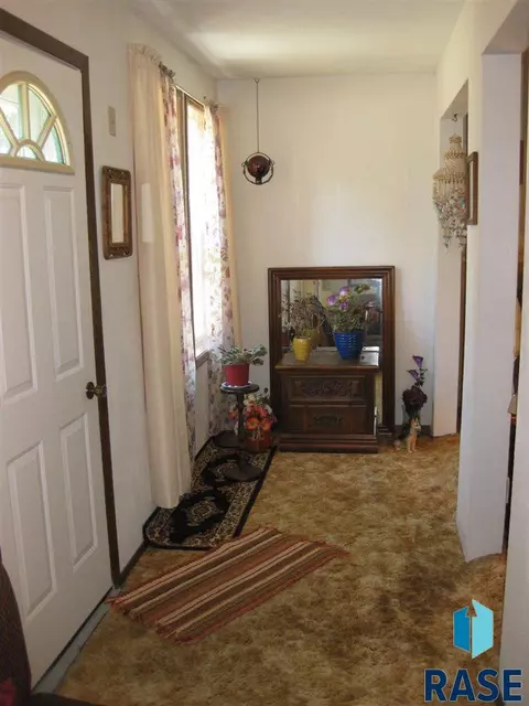 300 E 2nd St, Colton, SD 57018 photo 6