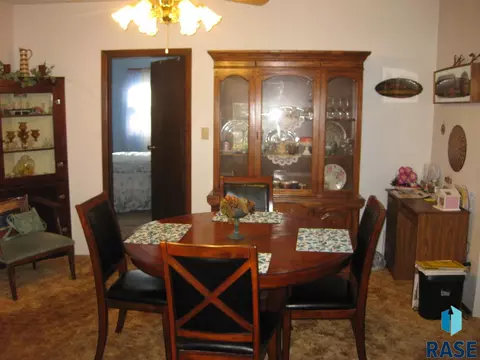 300 E 2nd St, Colton, SD 57018 photo 9