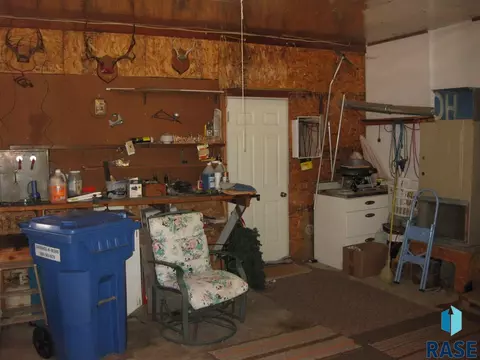 300 E 2nd St, Colton, SD 57018 photo 19