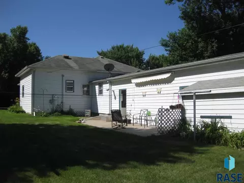 300 E 2nd St, Colton, SD 57018 photo 5