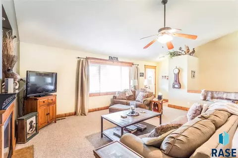 720 Pheasant Cir, Tea, SD 57064 photo 6