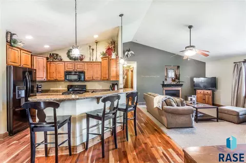 720 Pheasant Cir, Tea, SD 57064 photo 8