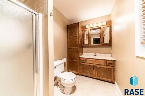 305 E Aspen Dr, Sioux Falls, SD 57105 photo 9