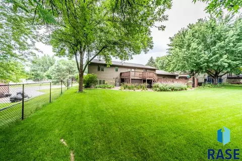 305 E Aspen Dr, Sioux Falls, SD 57105 photo 20
