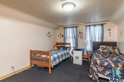 313 N Main Ave, Garretson, SD 57030 photo 19