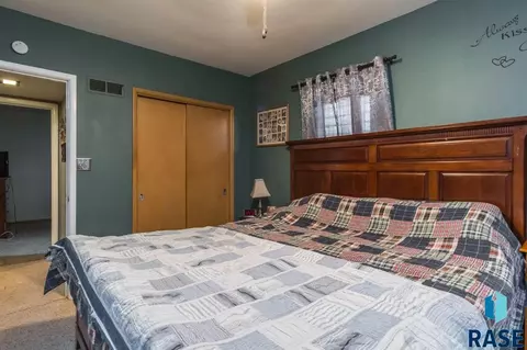 313 N Main Ave, Garretson, SD 57030 photo 13