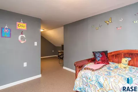 313 N Main Ave, Garretson, SD 57030 photo 17