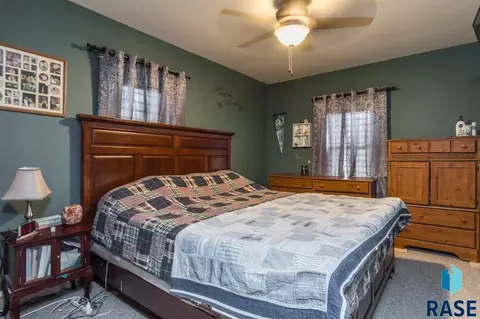 313 N Main Ave, Garretson, SD 57030 photo 14
