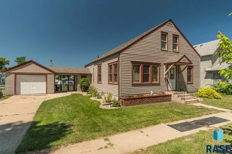 313 N Main Ave, Garretson, SD 57030 photo 1