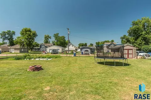 313 N Main Ave, Garretson, SD 57030 photo 23