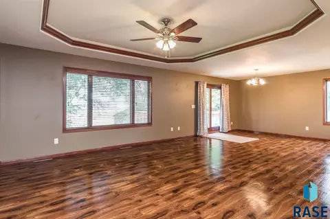 307 S Maple St, Worthing, SD 57077 photo 9