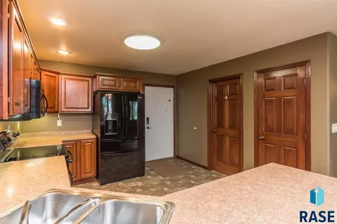 307 S Maple St, Worthing, SD 57077 photo 5