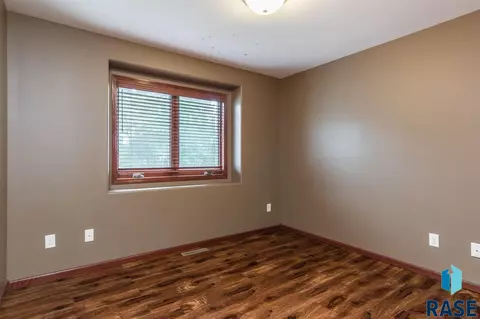 307 S Maple St, Worthing, SD 57077 photo 12