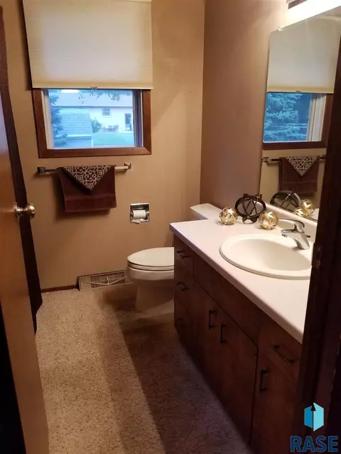 712 Albert St, Freeman, SD 57029 photo 14