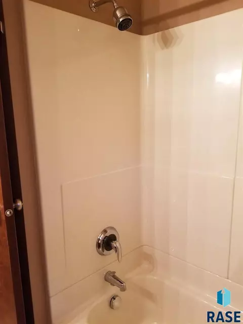712 Albert St, Freeman, SD 57029 photo 15