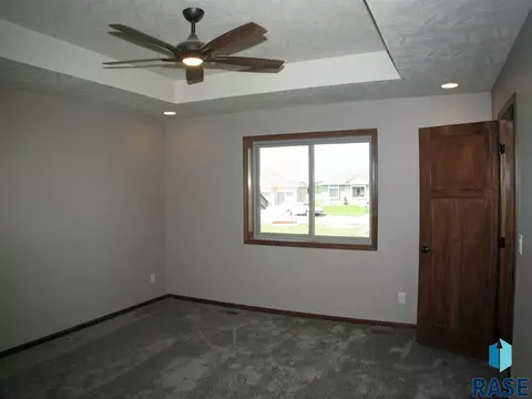7004 E 40th St, Sioux Falls, SD 57110 photo 20