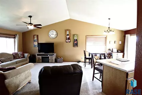 1409 E 69th St N, Sioux Falls, SD 57104 photo 13