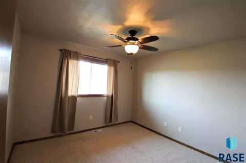 1409 E 69th St N, Sioux Falls, SD 57104 photo 18