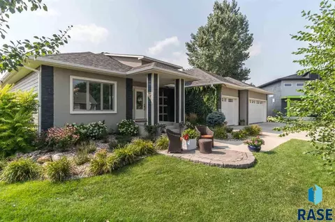 1801 S Copper Crest Cir, Sioux Falls, SD 57110 photo 36