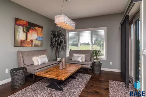 1801 S Copper Crest Cir, Sioux Falls, SD 57110 photo 13