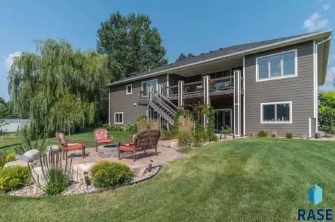 1801 S Copper Crest Cir, Sioux Falls, SD 57110 photo 32