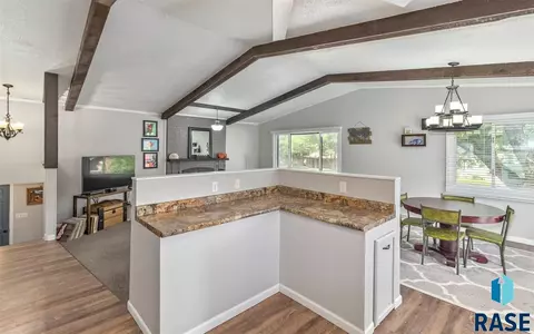 505 W Apple St, Tea, SD 57064 photo 6