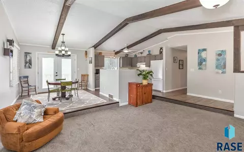 505 W Apple St, Tea, SD 57064 photo 13